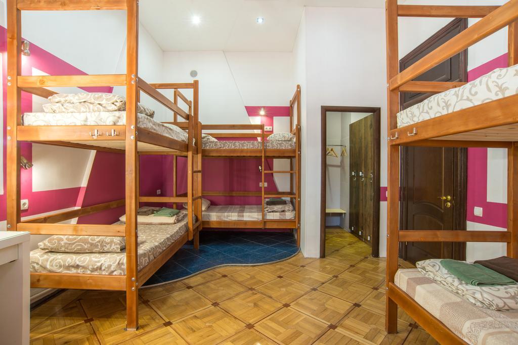 Hostel Berloga Odessa Exterior foto